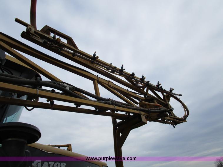 image for item D2300 2004 Ag-Chem RoGator 1064 self-propelled sprayer