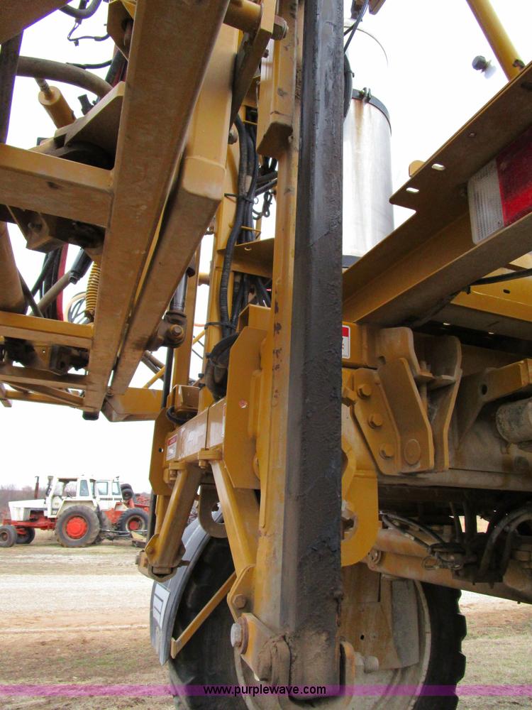 image for item D2300 2004 Ag-Chem RoGator 1064 self-propelled sprayer