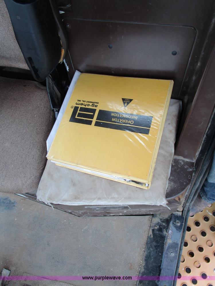 image for item D2300 2004 Ag-Chem RoGator 1064 self-propelled sprayer