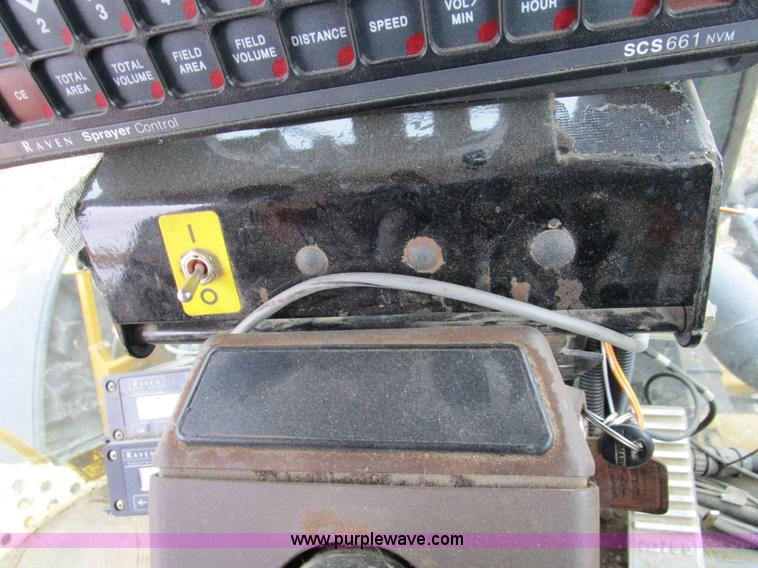 image for item D2300 2004 Ag-Chem RoGator 1064 self-propelled sprayer