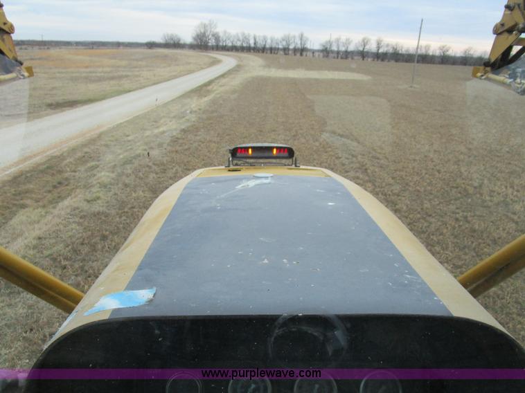 image for item D2300 2004 Ag-Chem RoGator 1064 self-propelled sprayer