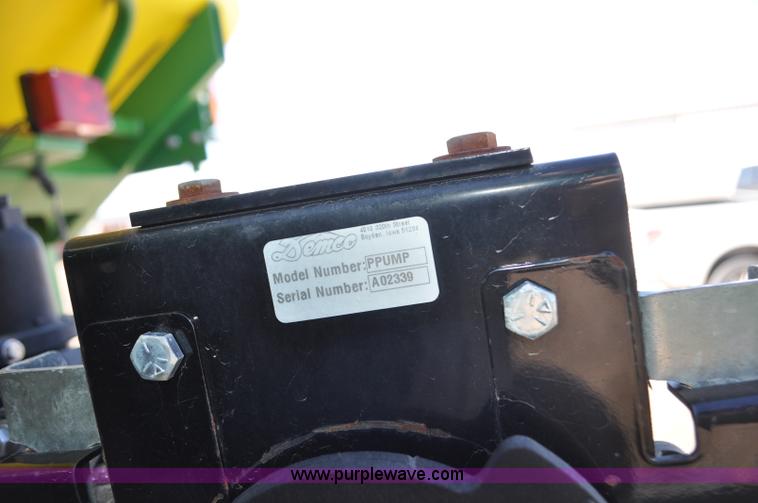 image for item F2205 2010 John Deere 1770NT planter