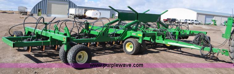 image for item F2206 2003 John Deere 1890 air drill seeder