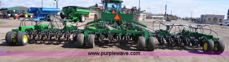 image for item F2206 2003 John Deere 1890 air drill seeder