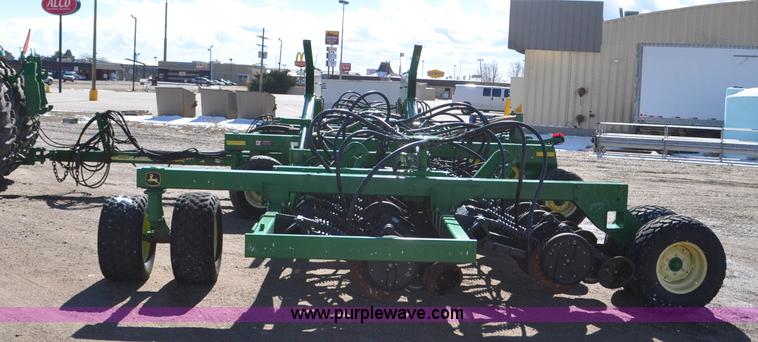 image for item F2206 2003 John Deere 1890 air drill seeder