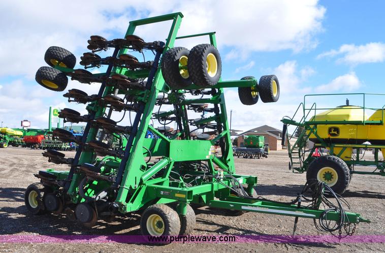 image for item F2206 2003 John Deere 1890 air drill seeder
