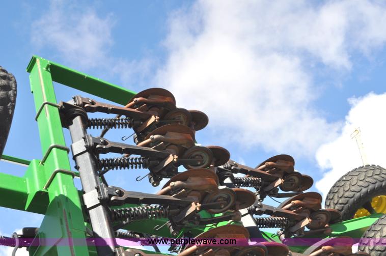 image for item F2206 2003 John Deere 1890 air drill seeder