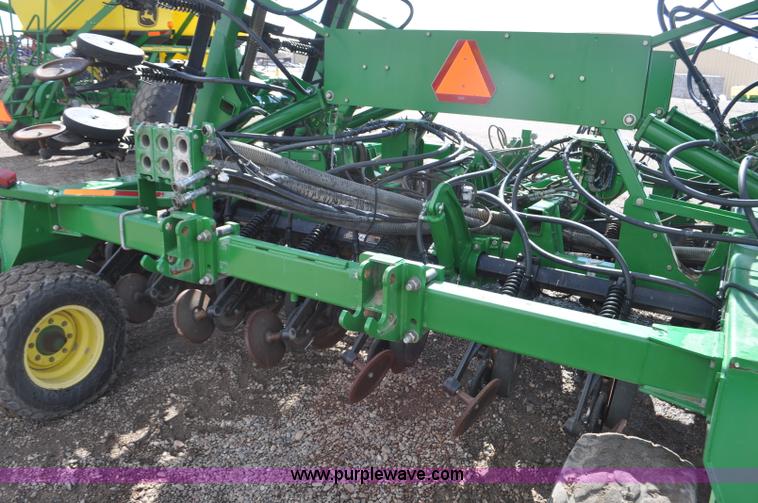 image for item F2206 2003 John Deere 1890 air drill seeder