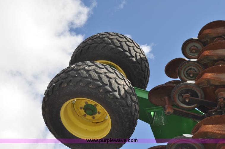 image for item F2206 2003 John Deere 1890 air drill seeder