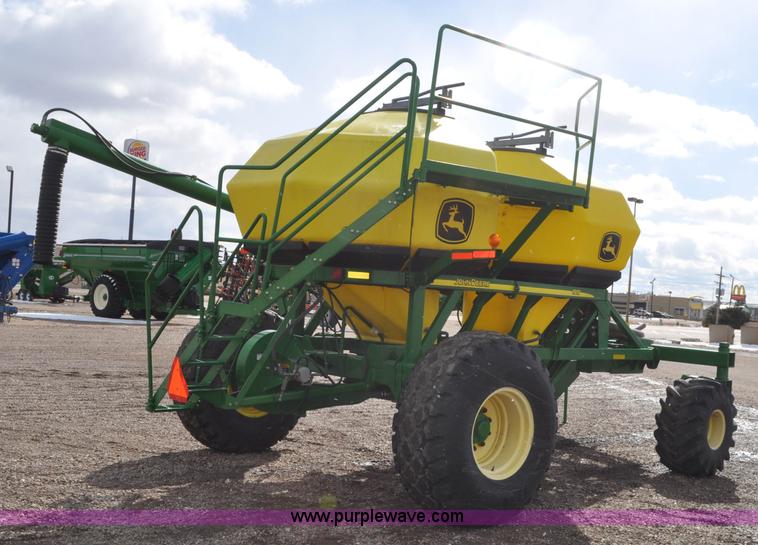 image for item F2206 2003 John Deere 1890 air drill seeder