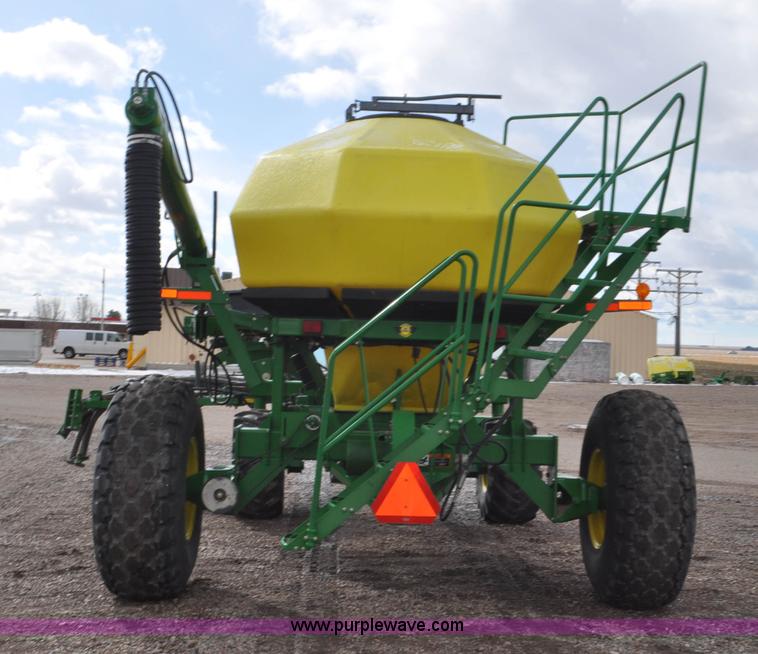 image for item F2206 2003 John Deere 1890 air drill seeder