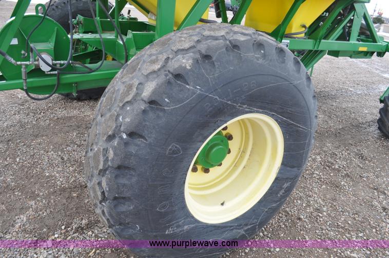 image for item F2206 2003 John Deere 1890 air drill seeder