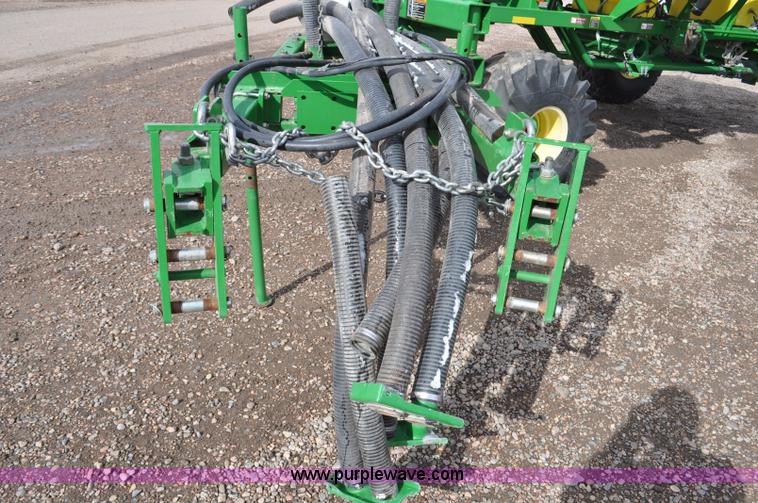 image for item F2206 2003 John Deere 1890 air drill seeder
