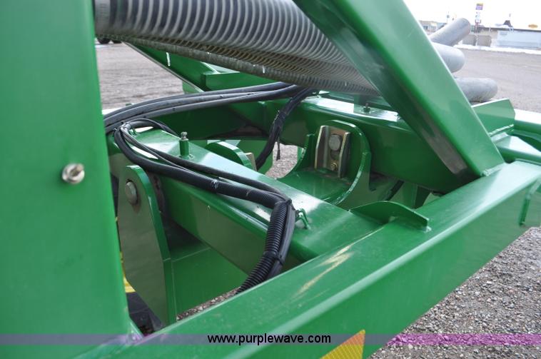 image for item F2206 2003 John Deere 1890 air drill seeder