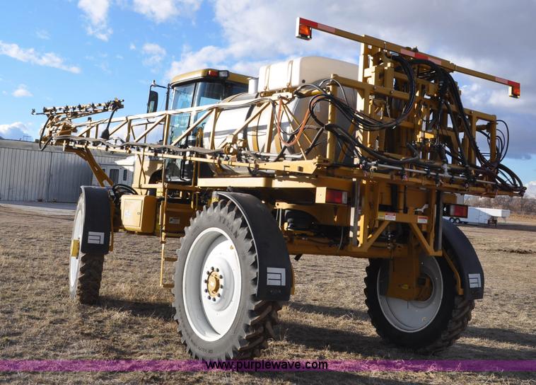 image for item F2210 2002 Ag-Chem RoGator 1254 self-propelled sprayer