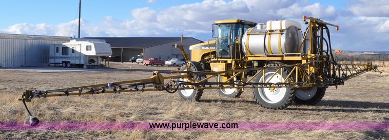 image for item F2210 2002 Ag-Chem RoGator 1254 self-propelled sprayer