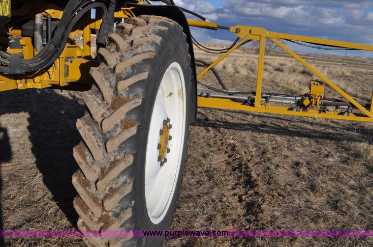 image for item F2210 2002 Ag-Chem RoGator 1254 self-propelled sprayer