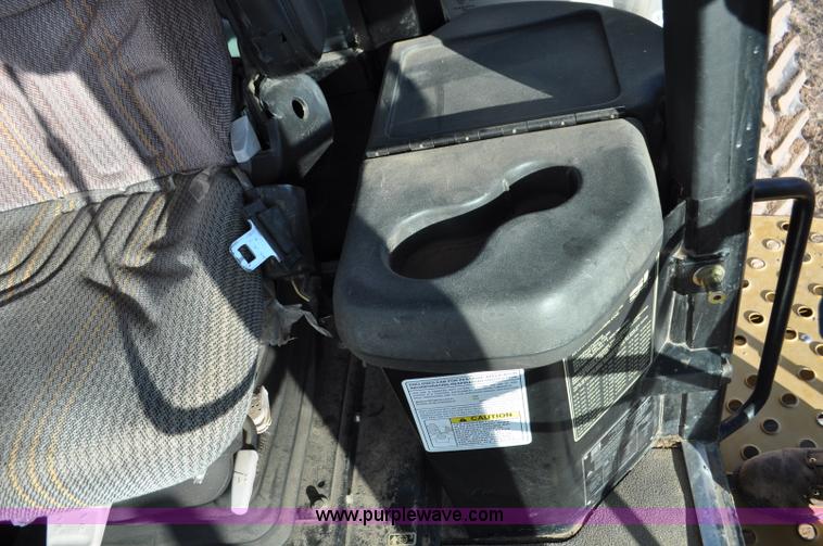 image for item F2210 2002 Ag-Chem RoGator 1254 self-propelled sprayer