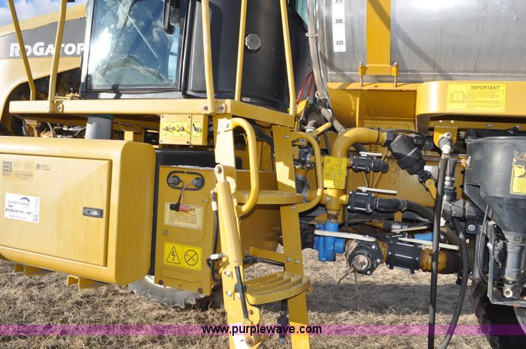 image for item F2210 2002 Ag-Chem RoGator 1254 self-propelled sprayer