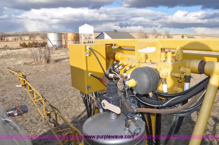 image for item F2210 2002 Ag-Chem RoGator 1254 self-propelled sprayer