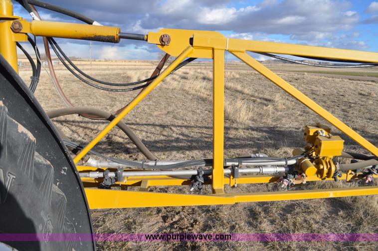 image for item F2210 2002 Ag-Chem RoGator 1254 self-propelled sprayer