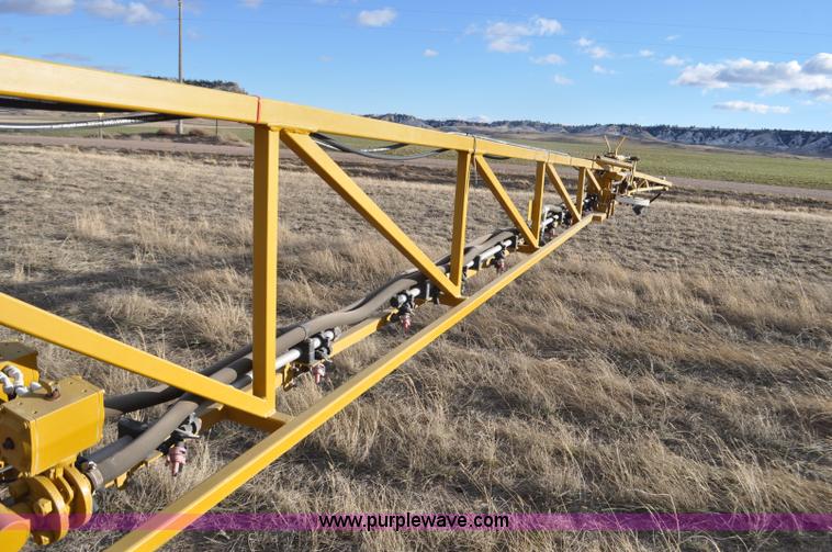 image for item F2210 2002 Ag-Chem RoGator 1254 self-propelled sprayer