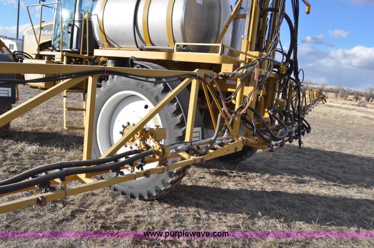 image for item F2210 2002 Ag-Chem RoGator 1254 self-propelled sprayer