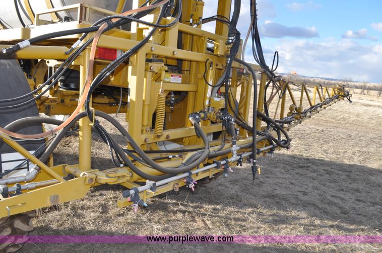 image for item F2210 2002 Ag-Chem RoGator 1254 self-propelled sprayer