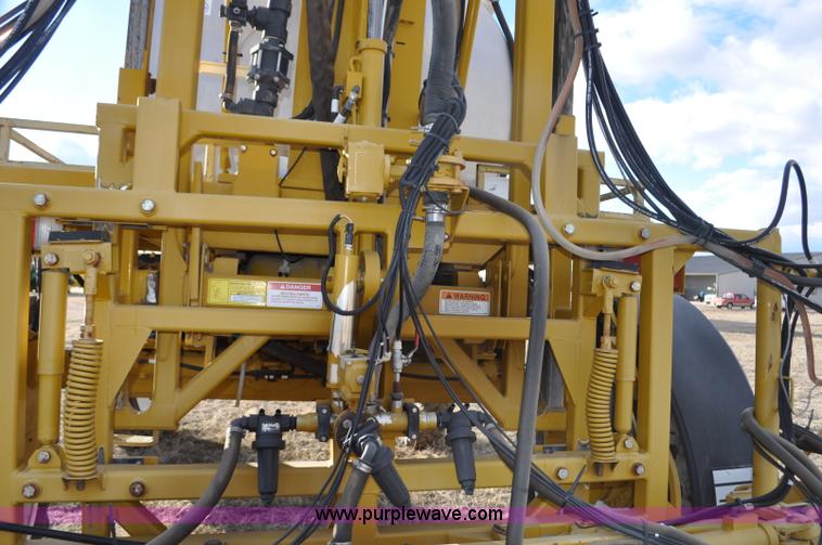 image for item F2210 2002 Ag-Chem RoGator 1254 self-propelled sprayer