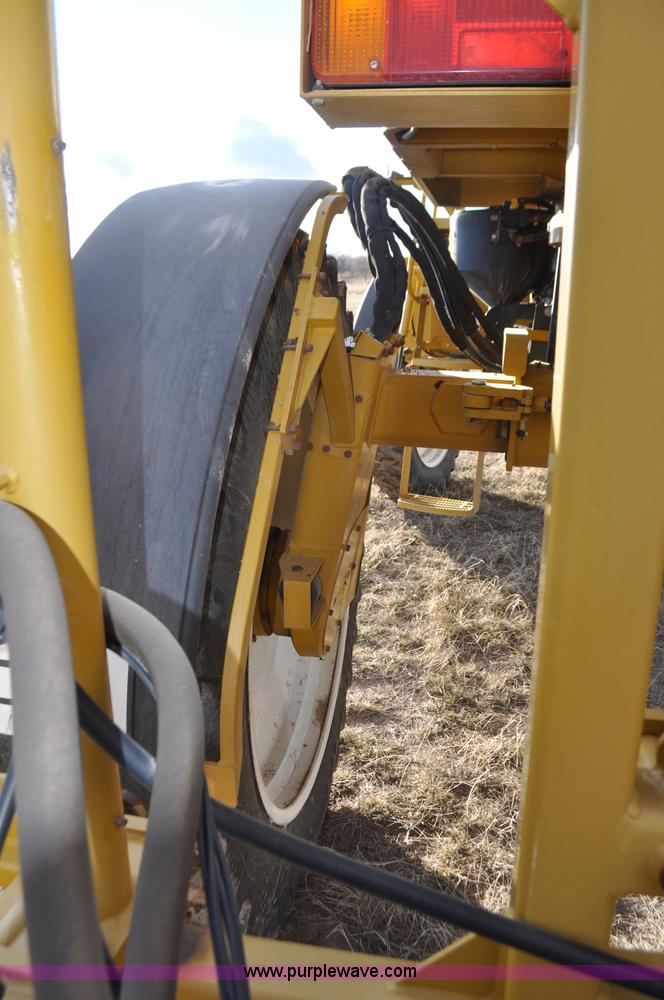 image for item F2210 2002 Ag-Chem RoGator 1254 self-propelled sprayer