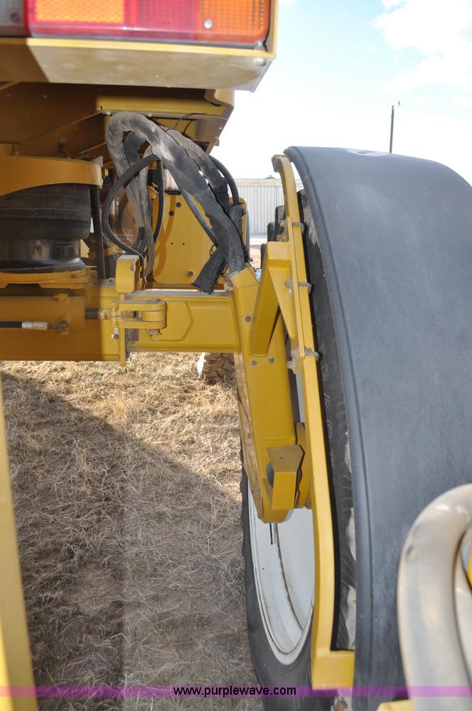 image for item F2210 2002 Ag-Chem RoGator 1254 self-propelled sprayer