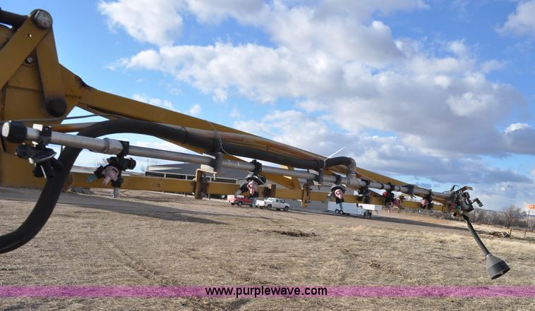 image for item F2210 2002 Ag-Chem RoGator 1254 self-propelled sprayer