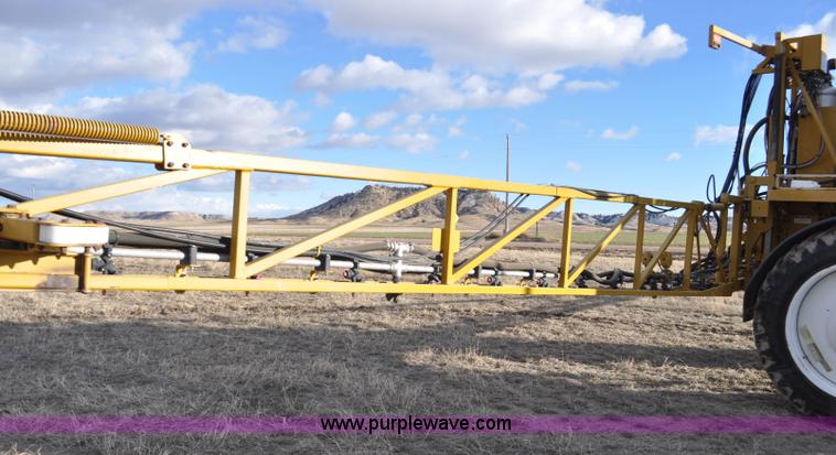 image for item F2210 2002 Ag-Chem RoGator 1254 self-propelled sprayer