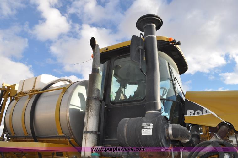 image for item F2210 2002 Ag-Chem RoGator 1254 self-propelled sprayer