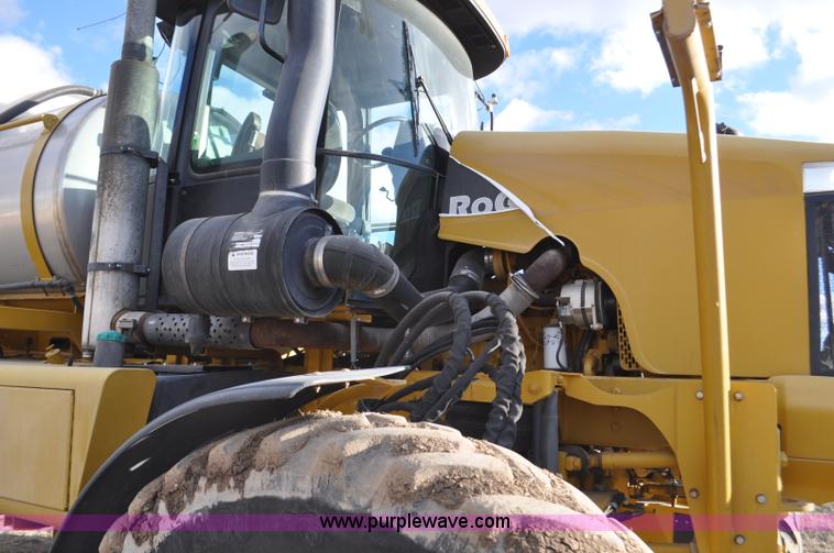 image for item F2210 2002 Ag-Chem RoGator 1254 self-propelled sprayer