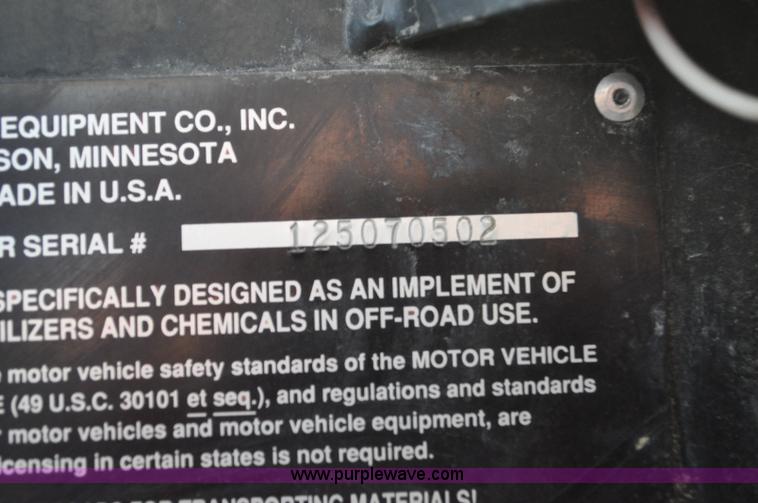 image for item F2210 2002 Ag-Chem RoGator 1254 self-propelled sprayer