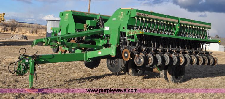 image for item F2211 Great Plains Solid Stand no-till folding drill