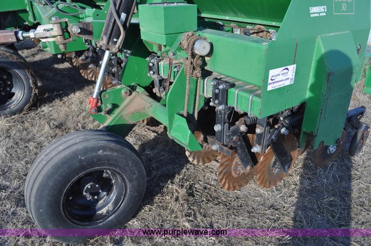 image for item F2211 Great Plains Solid Stand no-till folding drill