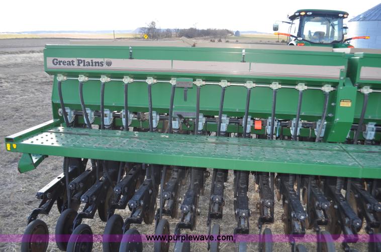 image for item F2211 Great Plains Solid Stand no-till folding drill