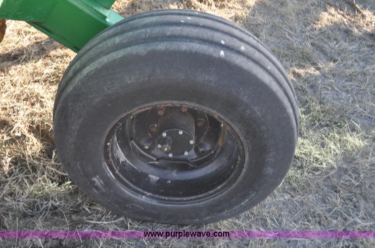 image for item F2211 Great Plains Solid Stand no-till folding drill