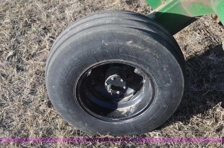 image for item F2211 Great Plains Solid Stand no-till folding drill