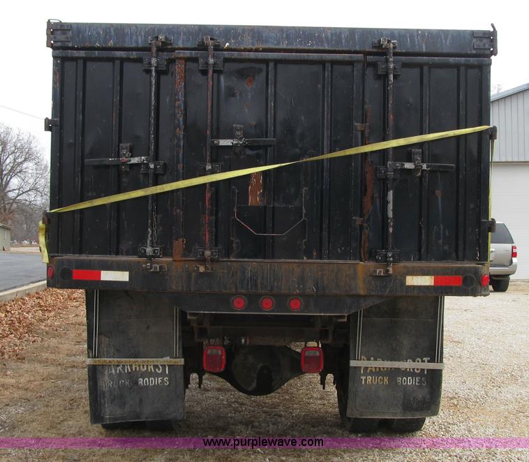 image for item F8952 1978 Chevrolet C60 grain truck