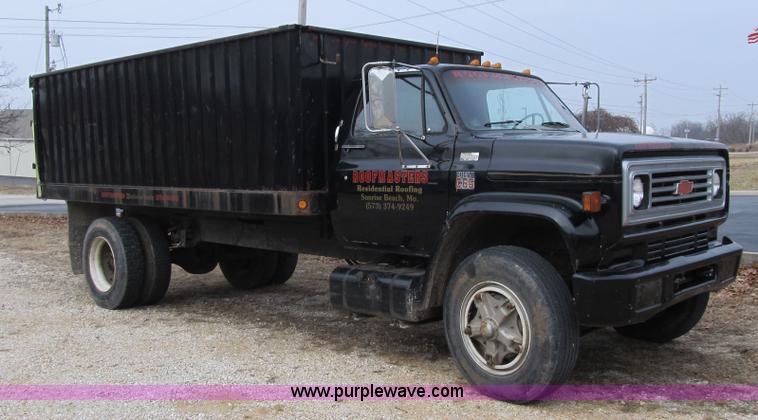 image for item F8952 1978 Chevrolet C60 grain truck