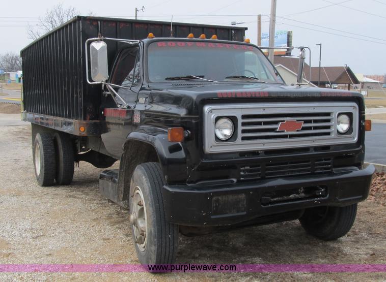 image for item F8952 1978 Chevrolet C60 grain truck