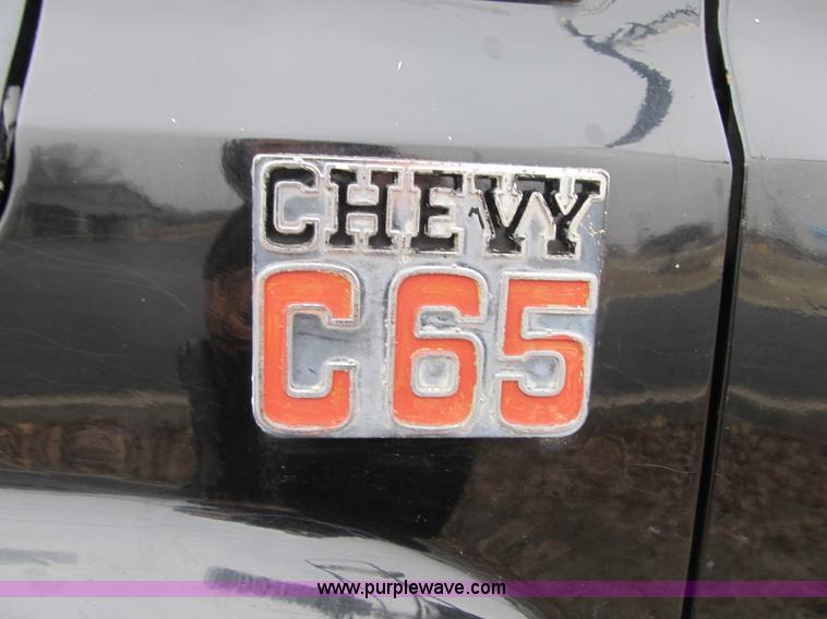image for item F8952 1978 Chevrolet C60 grain truck