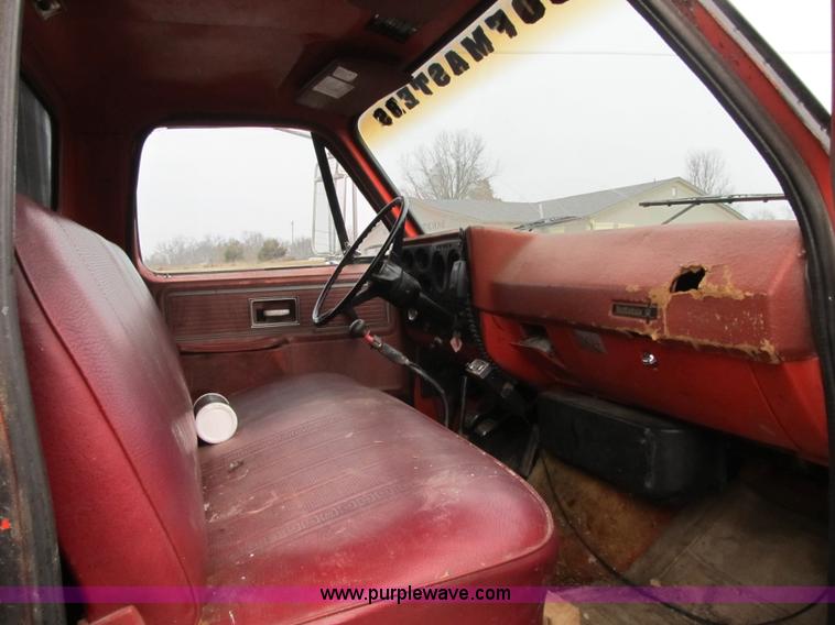 image for item F8952 1978 Chevrolet C60 grain truck