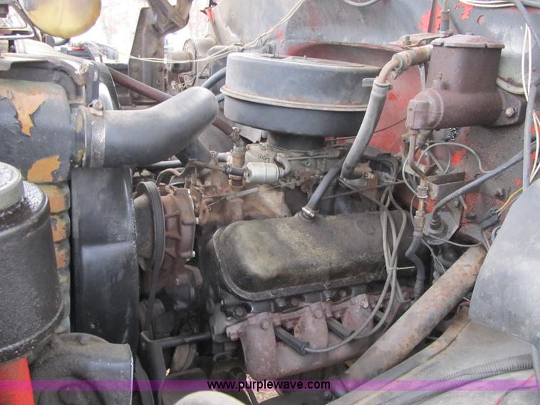 image for item F8952 1978 Chevrolet C60 grain truck