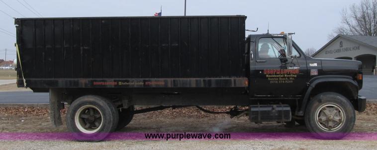 image for item F8952 1978 Chevrolet C60 grain truck