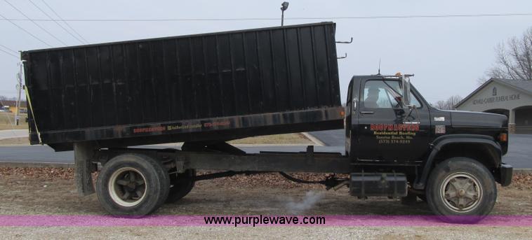 image for item F8952 1978 Chevrolet C60 grain truck