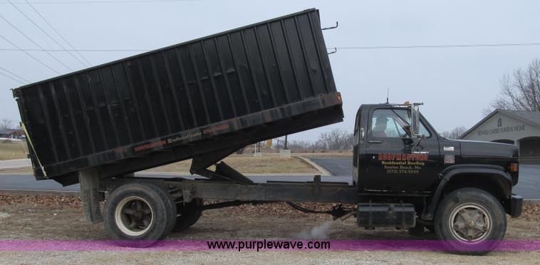 image for item F8952 1978 Chevrolet C60 grain truck